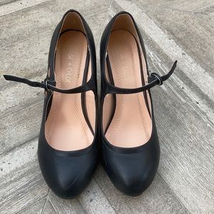 Chase & Chloe dress shoes